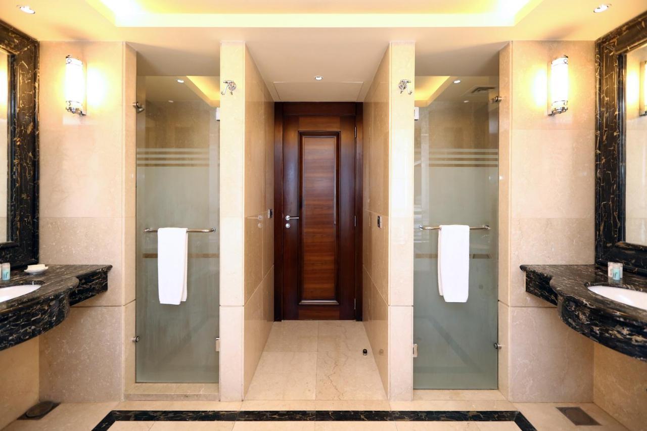 Ramada Plaza By Wyndham Beirut Raouche Hotell Eksteriør bilde