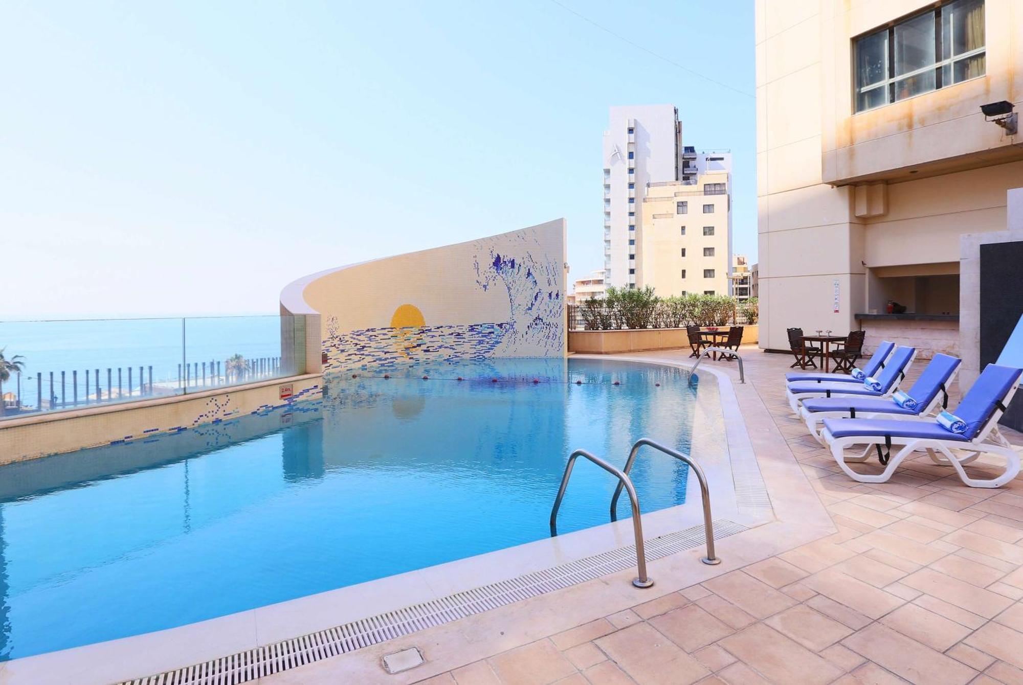 Ramada Plaza By Wyndham Beirut Raouche Hotell Eksteriør bilde