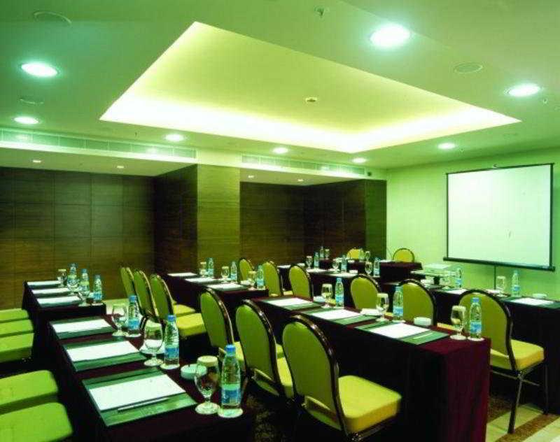 Ramada Plaza By Wyndham Beirut Raouche Hotell Eksteriør bilde