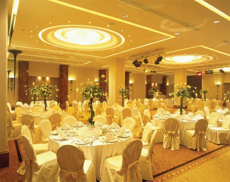 Ramada Plaza By Wyndham Beirut Raouche Hotell Eksteriør bilde
