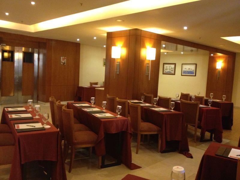 Ramada Plaza By Wyndham Beirut Raouche Hotell Eksteriør bilde