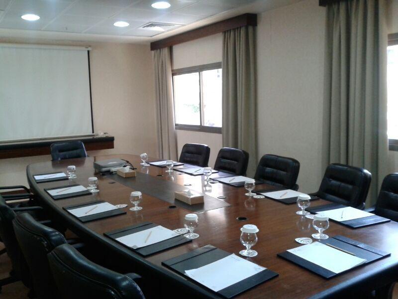 Ramada Plaza By Wyndham Beirut Raouche Hotell Eksteriør bilde