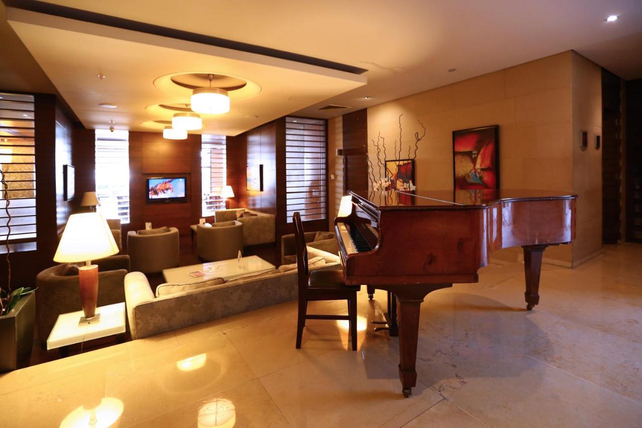 Ramada Plaza By Wyndham Beirut Raouche Hotell Eksteriør bilde